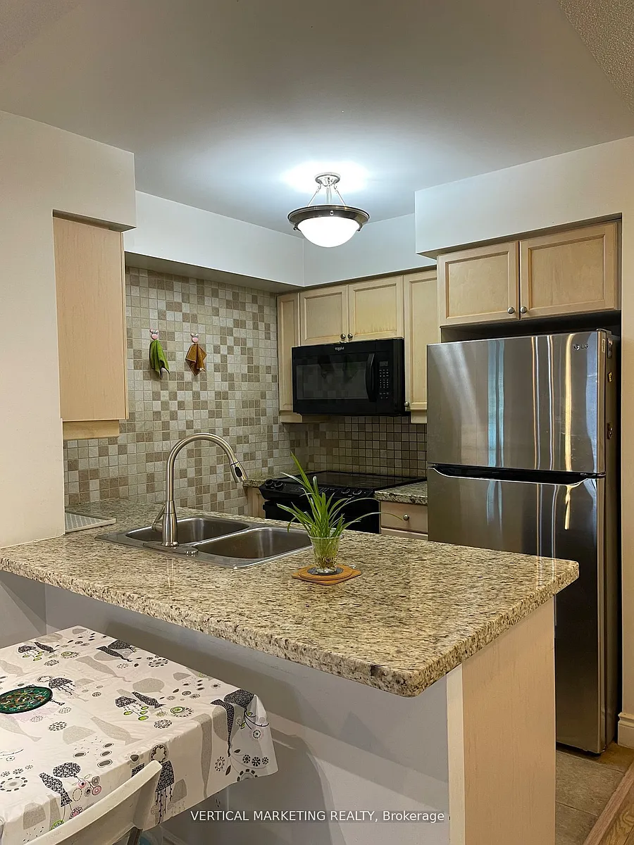 Building Photo - 25 Greenview Ave #1328