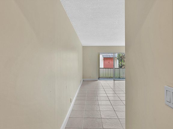 5th image of 644 NW 13th St #160