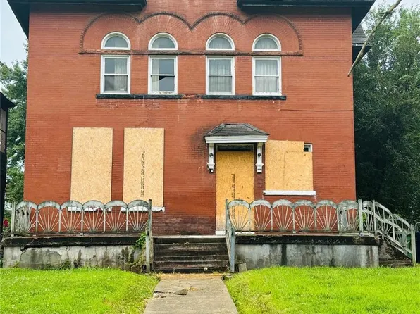 5432 Bartmer Ave, Saint Louis, MO 63112