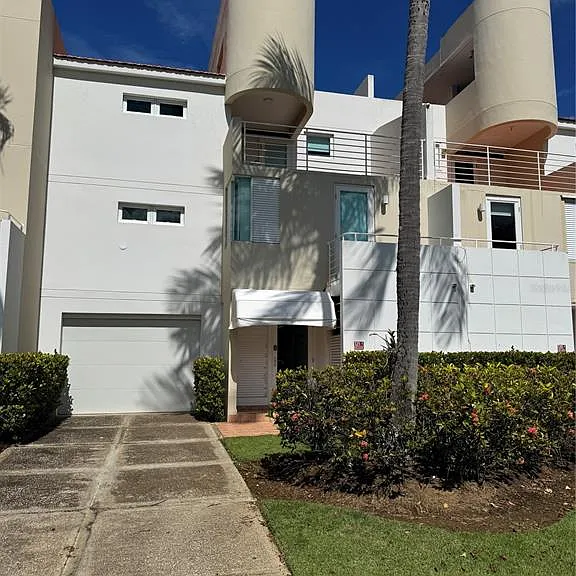 VILLAS DE GOLF OESTE Dorado Del Mar Boulevard #121 — Photo 1
