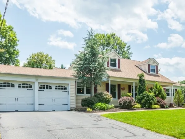 5 Normandy Dr, Parsippany-Troy Hills Twp., NJ 07054