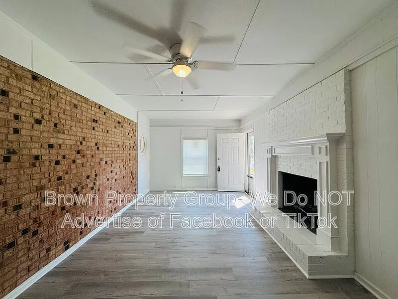 3 bed, 2.5 bath, 1816 sqft, $1,795 — Photo 4
