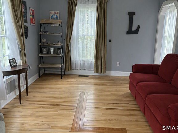 5th image of 57 Lily Pond Road