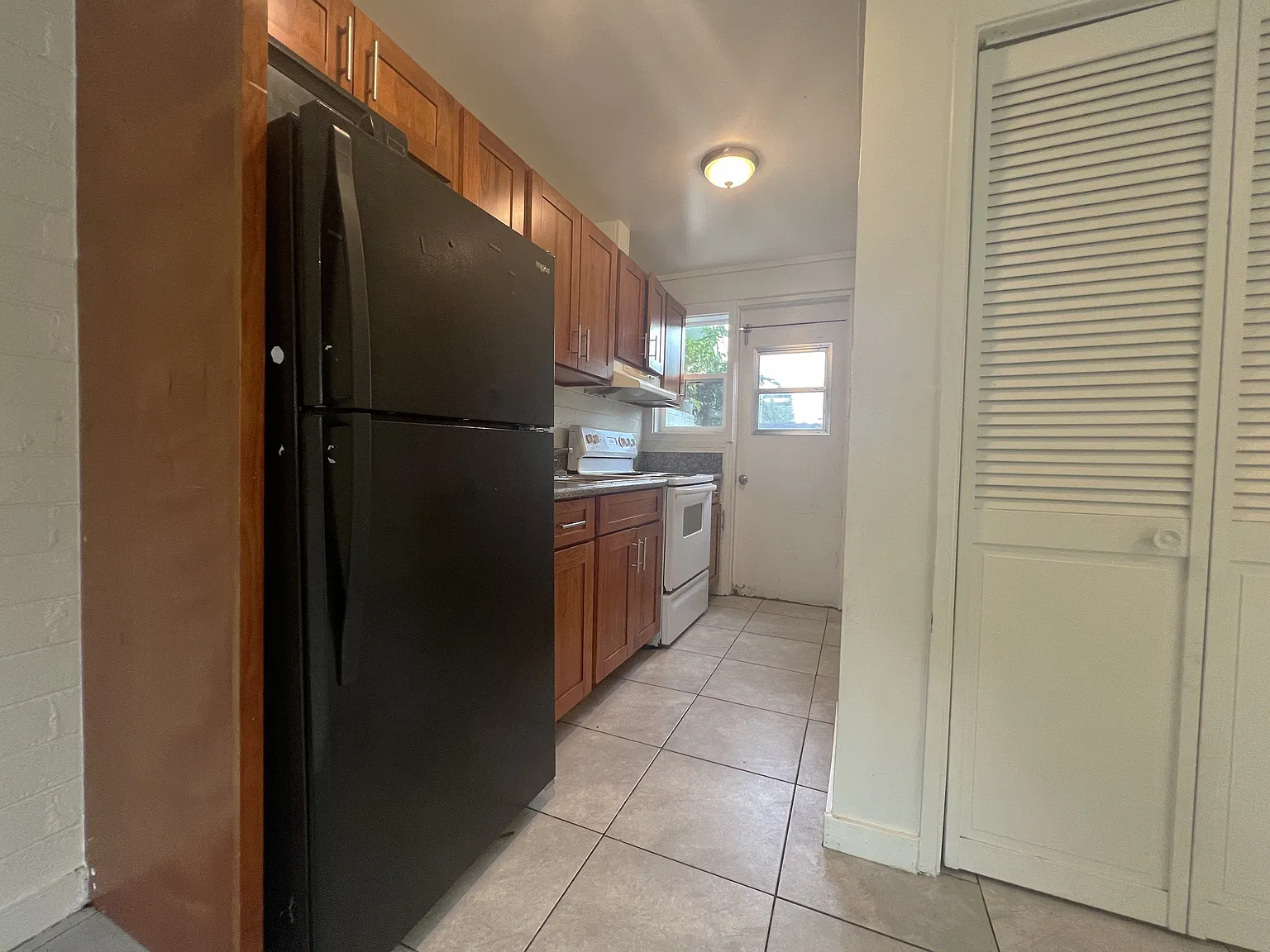 2 bed, 572 sqft, $1,875 — Photo 4