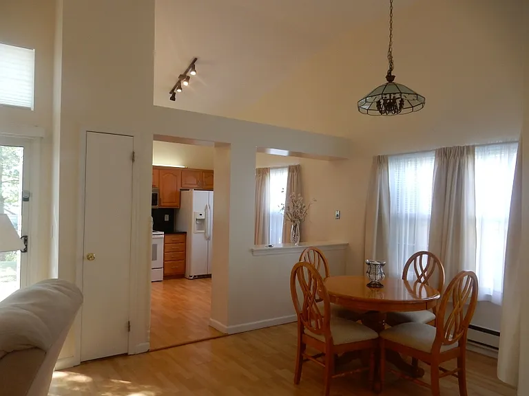 419 Cardinal Ln — Photo 7