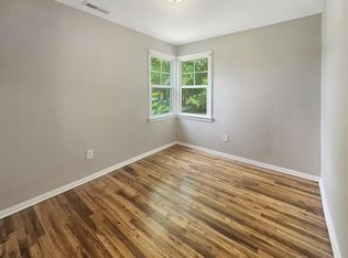 25 Sumlar Dr, Greenville, SC 29607