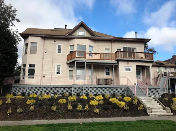 104 14th Ave E APT A, Seattle, WA 98112