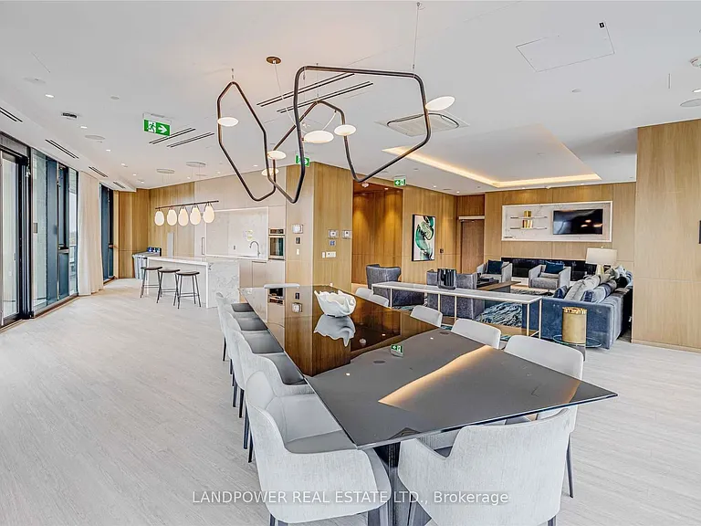 585 Bloor St E #415 — Photo 9