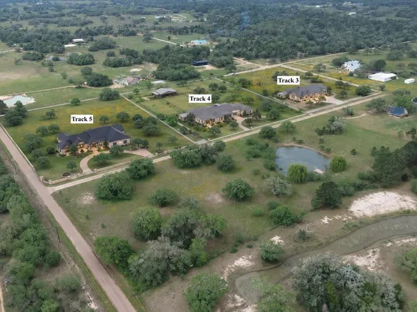 1178 County Road 105, Columbus, TX 78934