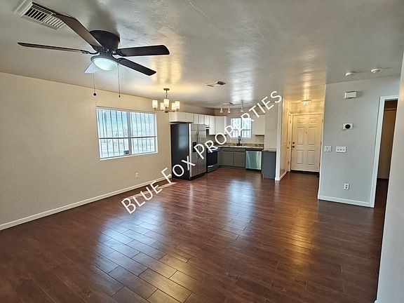 3rd image of 100 E Medina Rd