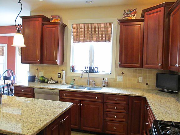 3rd image of 18 Tipperary Way