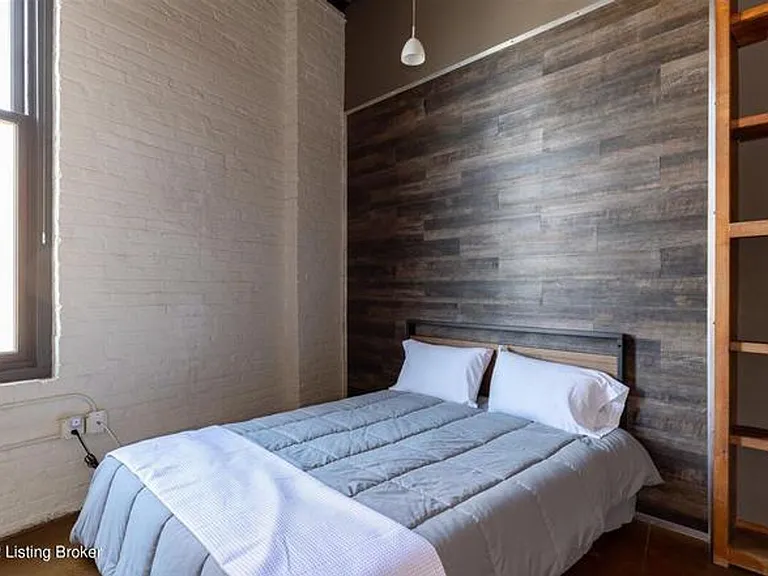 309 E Market St #313 — Photo 21