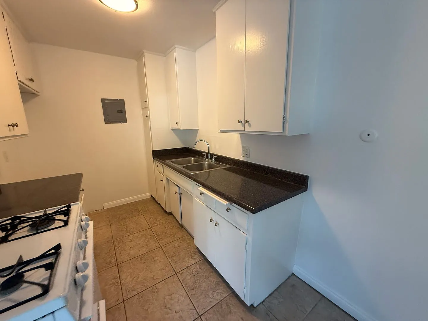 1134-1138 E. Elk Ave. — Photo 3