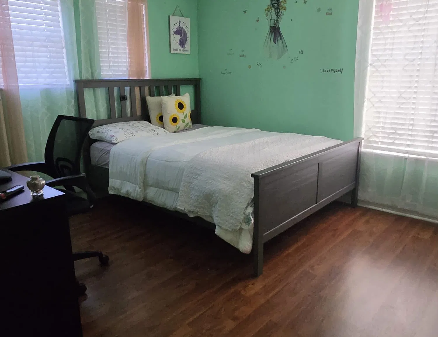 5 bed, 2721 sqft, $2,400 — Photo 2