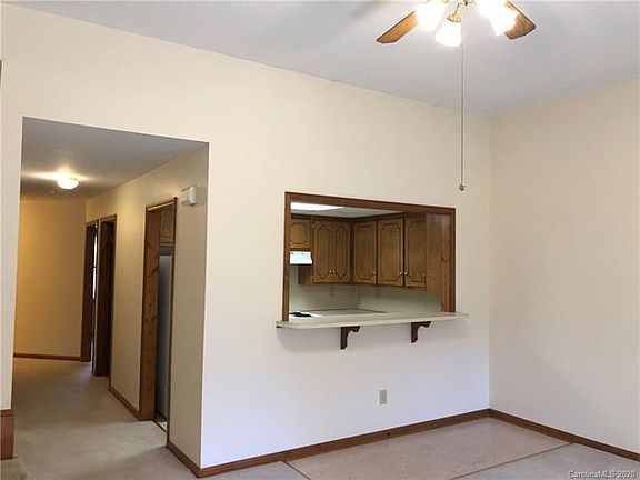 4th image of 131 Hillcrest Dr #131