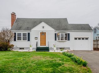 92 Ashland Ave, Newington, CT 06111