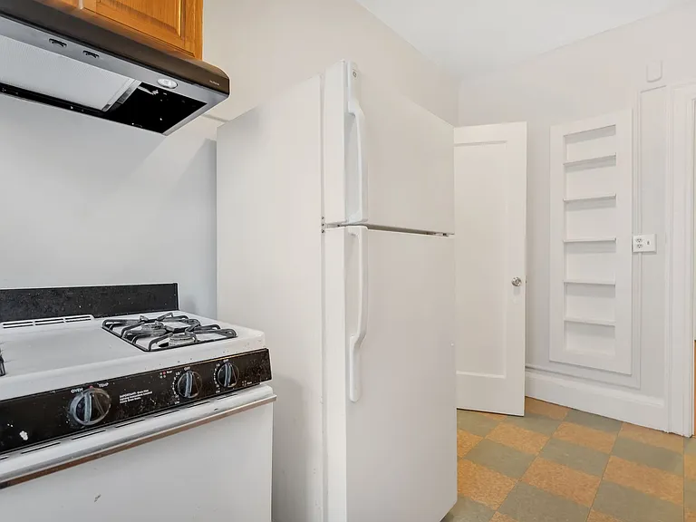 1447 Chapel Street — Photo 13