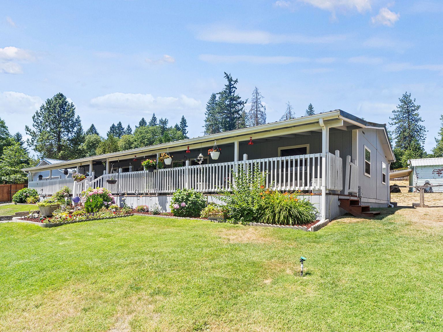 2180 Demaray Dr, Grants Pass, OR 97527 Zillow