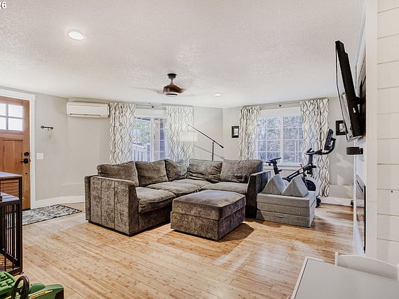 5th image of 5745 SW Old Scholls Ferry Rd