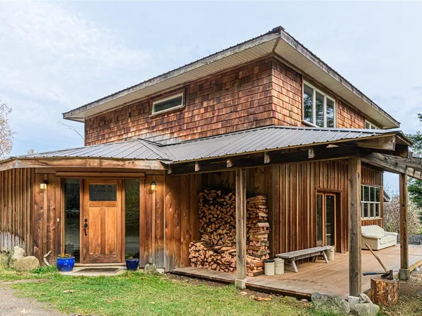 210 Epron Rd, Saltspring Island, BC V8K 1C7