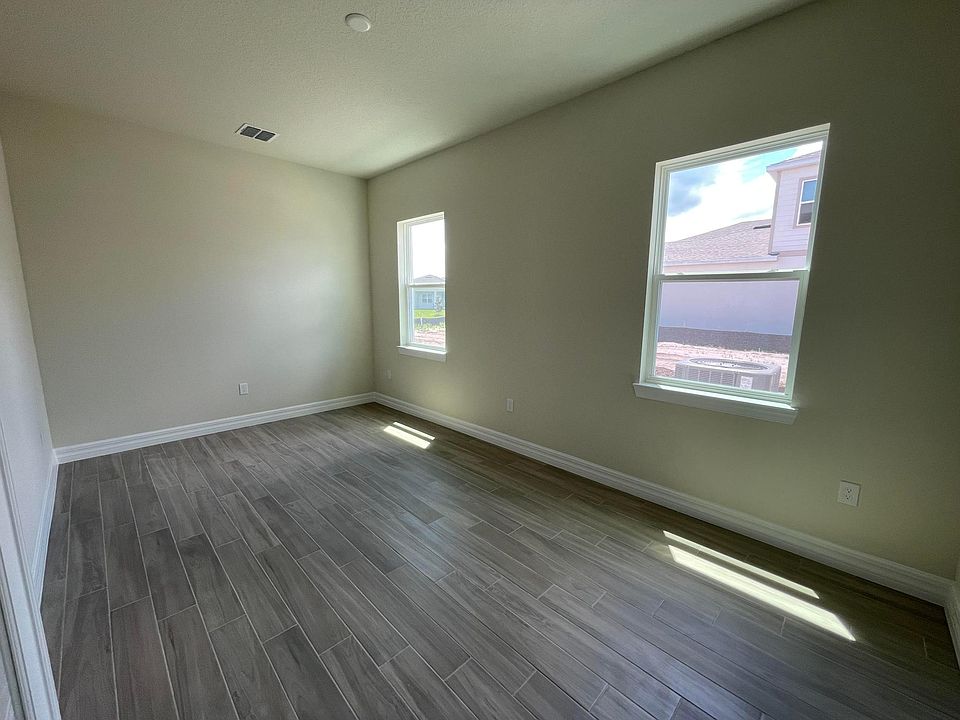 1st image of 11400 Park Estates Ave