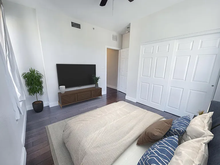 1240 India St #318 — Photo 7