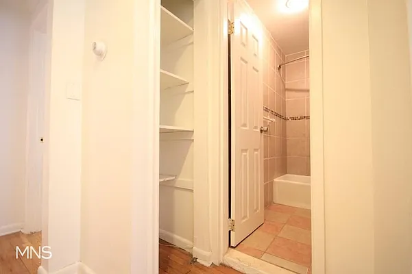 Rented by MNS | media 22