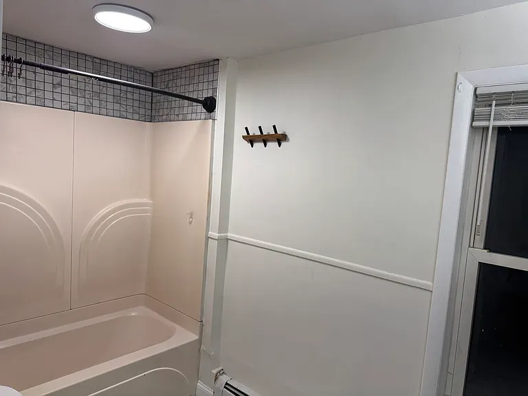 160 Washington St #2 — Photo 16