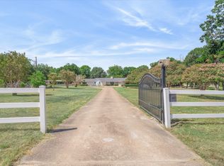 1609 E Farmers Rd, Seagoville, TX 75159
