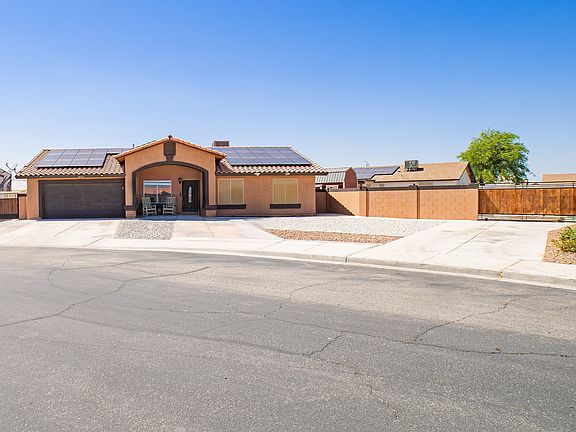 2nd image of 6092 E 41st Pl