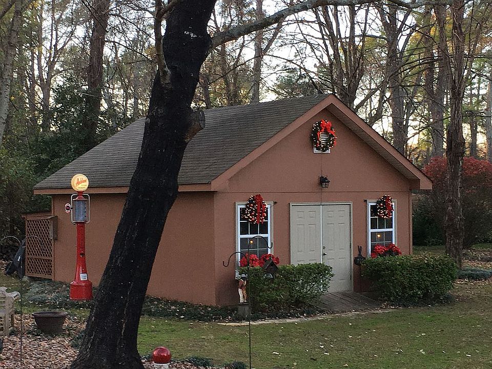 2nd image of 705 Shenandoah Dr