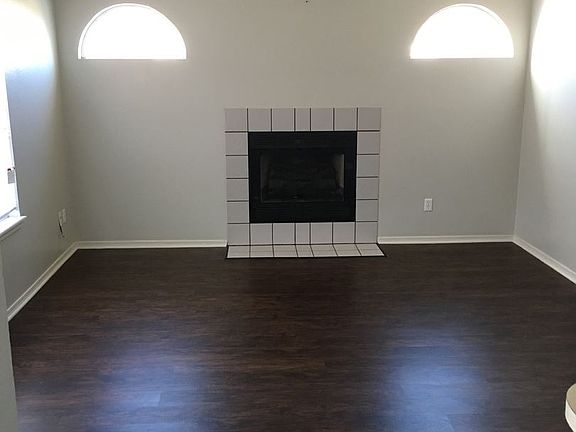 4th image of 3155 W Woodfield Way