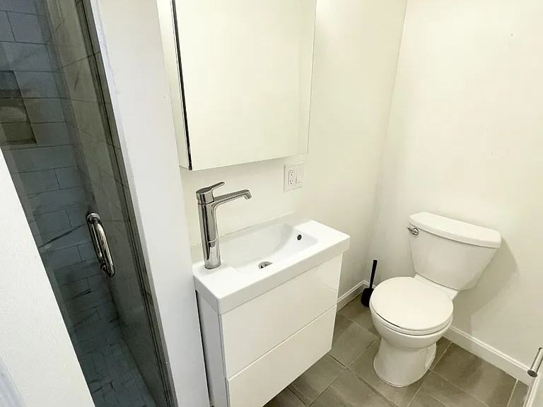 39 Hemenway St #26A — Photo 9