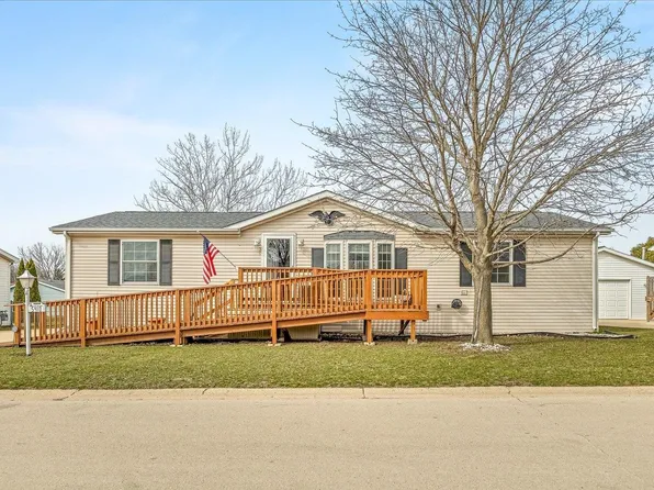 5410 Autumnash Ln, Machesney Park, IL 61115