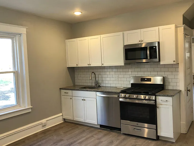 2019 Spring St — Photo 3