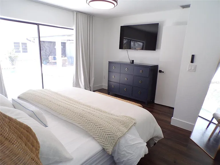 1802 Los Alamos Dr — Photo 35