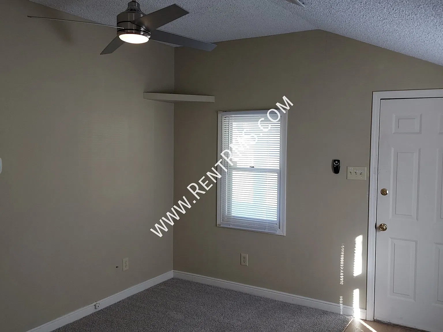 Private Oakland Bungalow — Photo 2