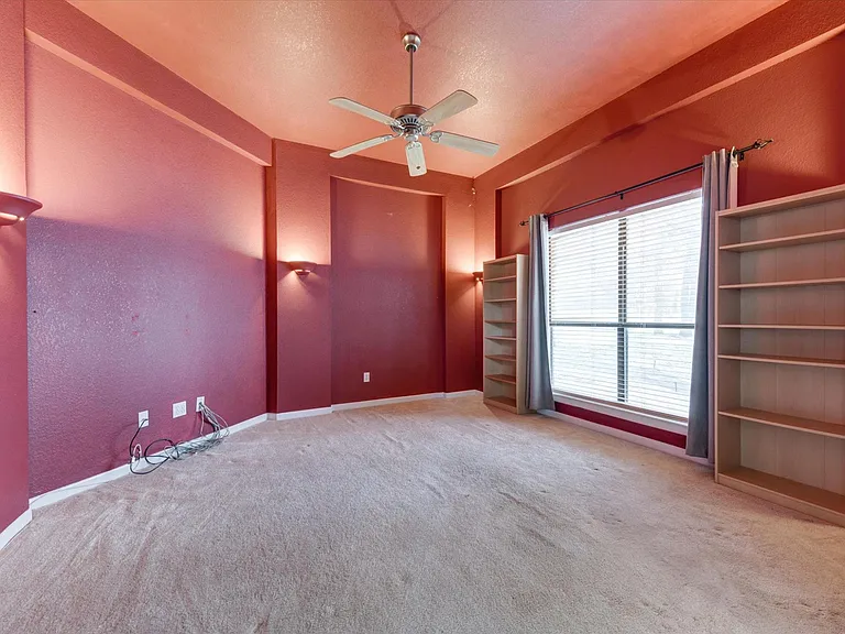2420 Fawkes Ln — Photo 4