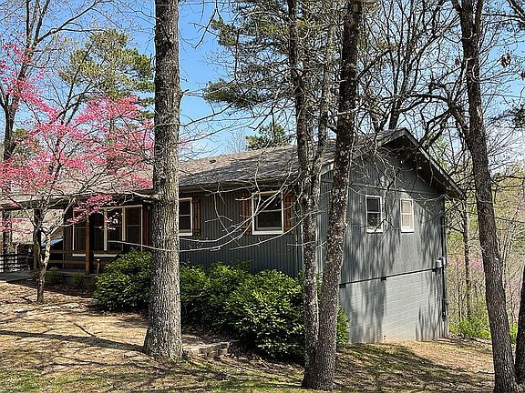 2nd image of 2 Veryan Ln