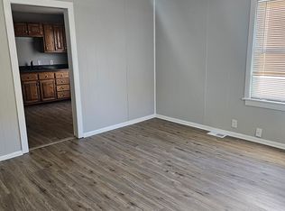 358 W Maple Ave, Hodgenville, KY 42748