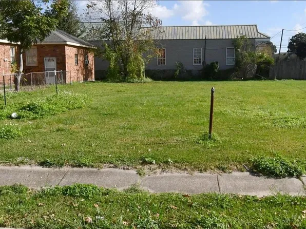 626 Whitney Ave, New Orleans, LA 70114