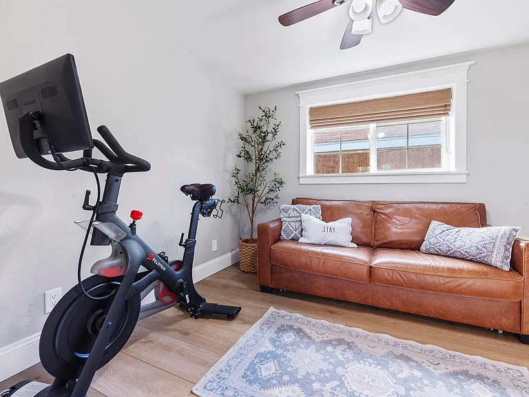4852 Mount Almagosa Dr — Photo 31