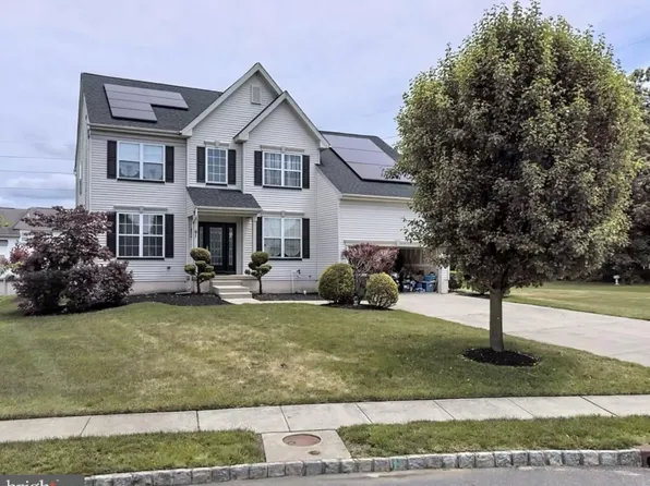 61 Candlewood Rd, Williamstown, NJ 08094