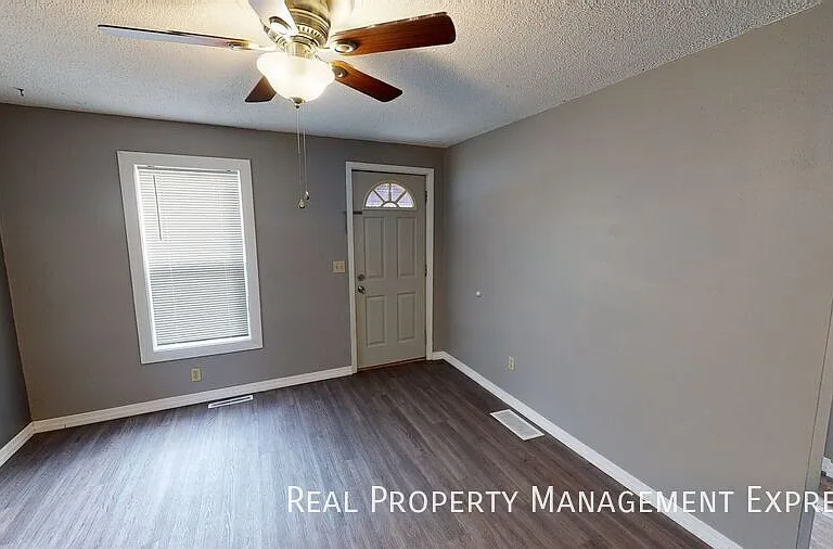 801 S Van Eps Ave — Photo 5