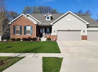 1995 Foxridge Dr, Island Lake, IL 60042