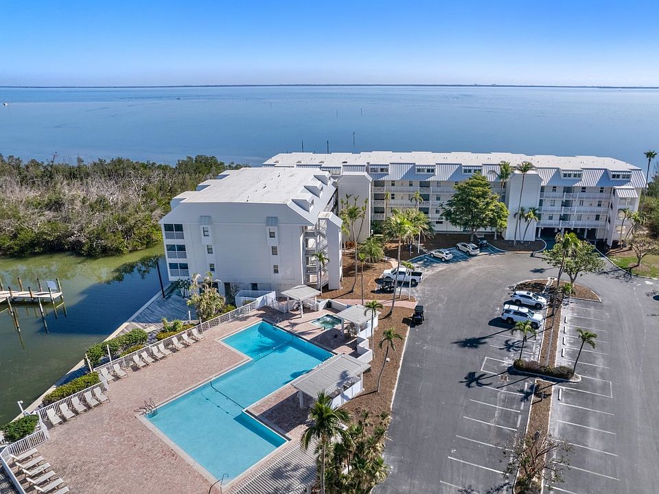 2nd image of 5124 Bayside Villas #5124