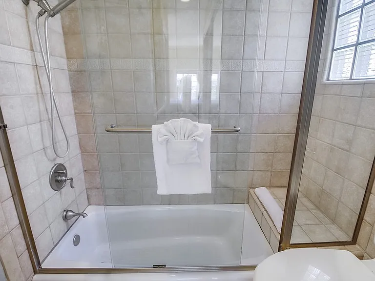 824 Ostend Ct — Photo 13