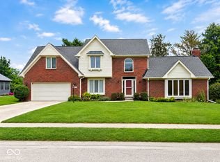 951 Copperwood Dr, Carmel, IN 46033