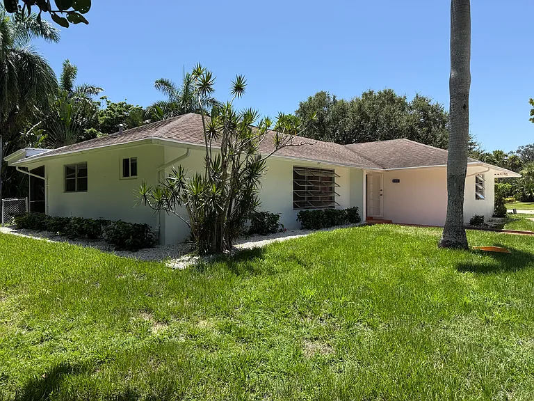 1 Indialucie Pkwy — Photo 34