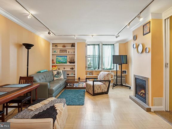 4th image of 2601 Pennsylvania Ave APT 416